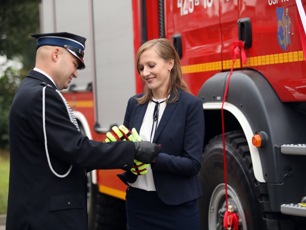 Marcinek ochrzczony! Nowe auto dla strażaków w Kotli [ZDJĘCIA]