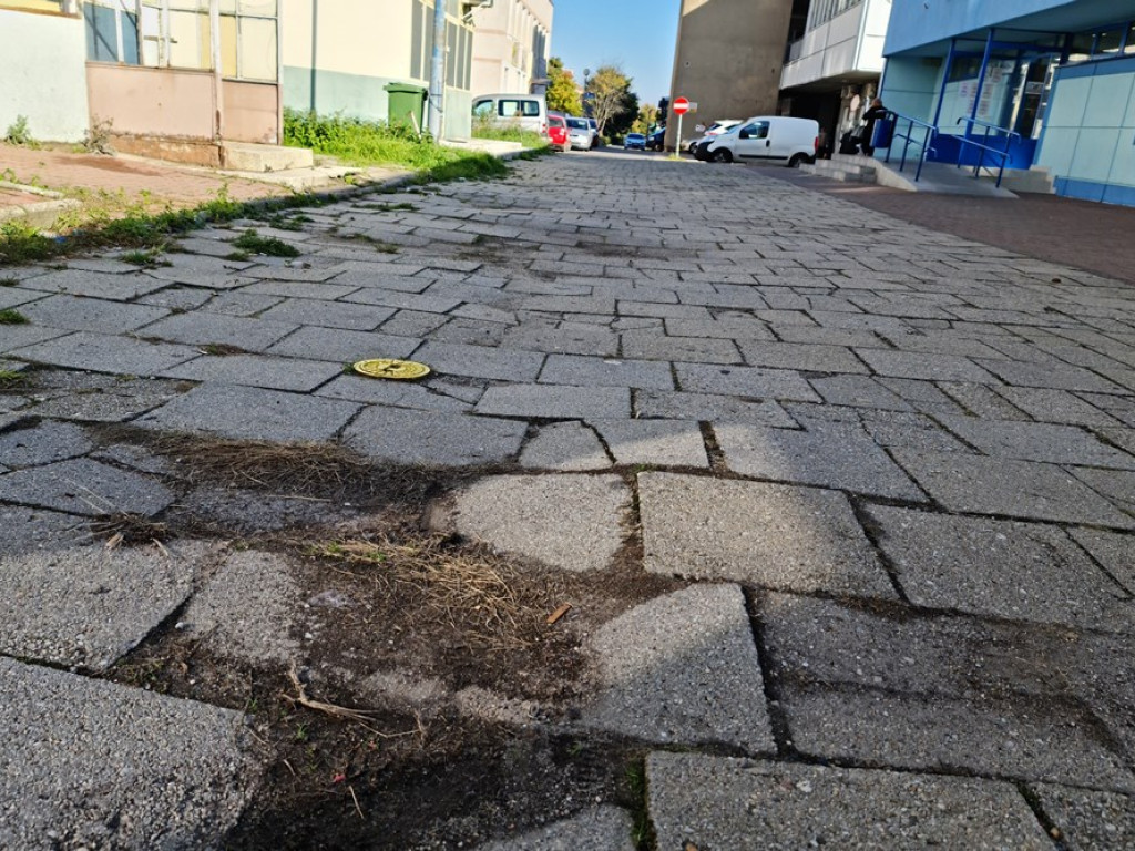 Był tutaj warzywniak, piekarnia i sklepy. Zostały lokale na wynajem oraz wspomnienia [ZDJĘCIA]