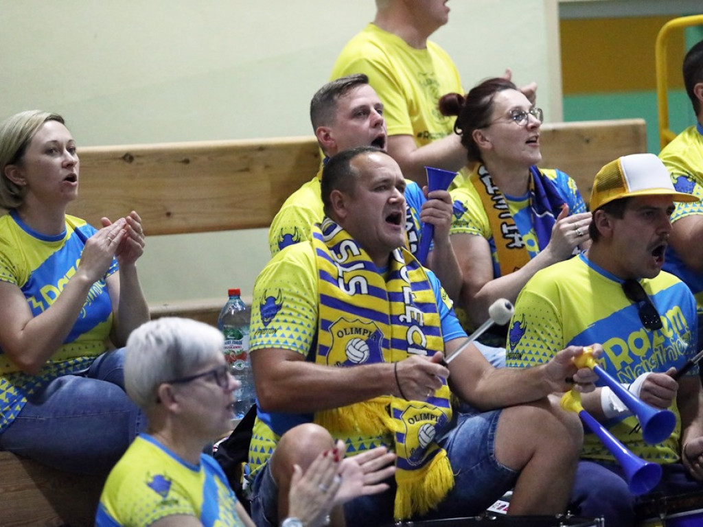 Nokaut! Chrobry pokonał Olimpię! Co za gra, co za doping [ZDJĘCIA]