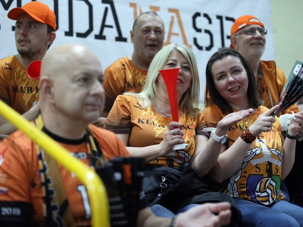 Nokaut! Chrobry pokonał Olimpię! Co za gra, co za doping [ZDJĘCIA]