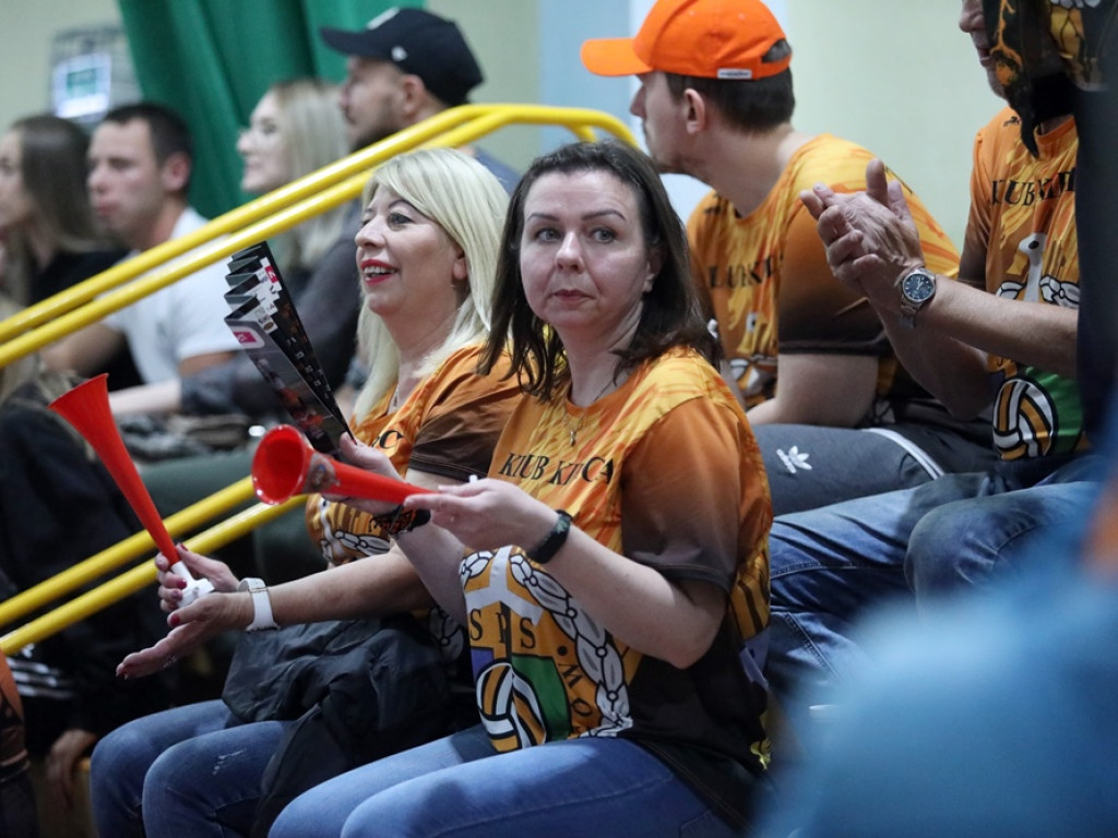 Nokaut! Chrobry pokonał Olimpię! Co za gra, co za doping [ZDJĘCIA]