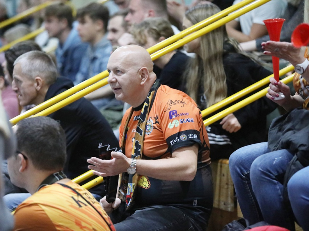 Nokaut! Chrobry pokonał Olimpię! Co za gra, co za doping [ZDJĘCIA]