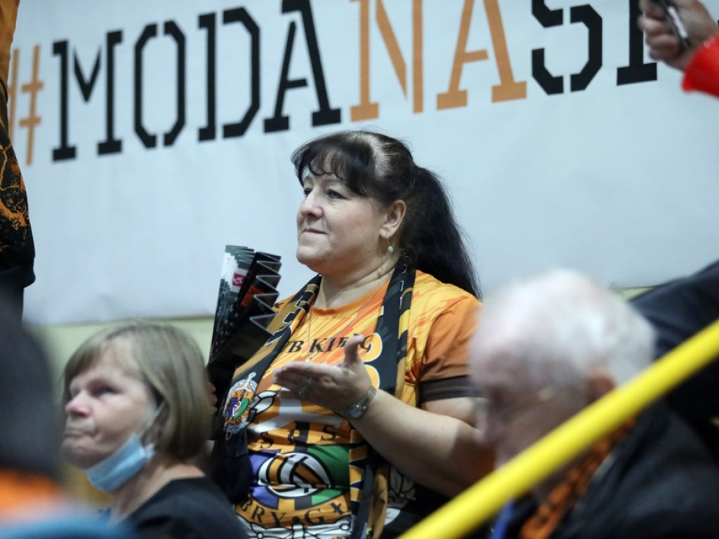 Nokaut! Chrobry pokonał Olimpię! Co za gra, co za doping [ZDJĘCIA]