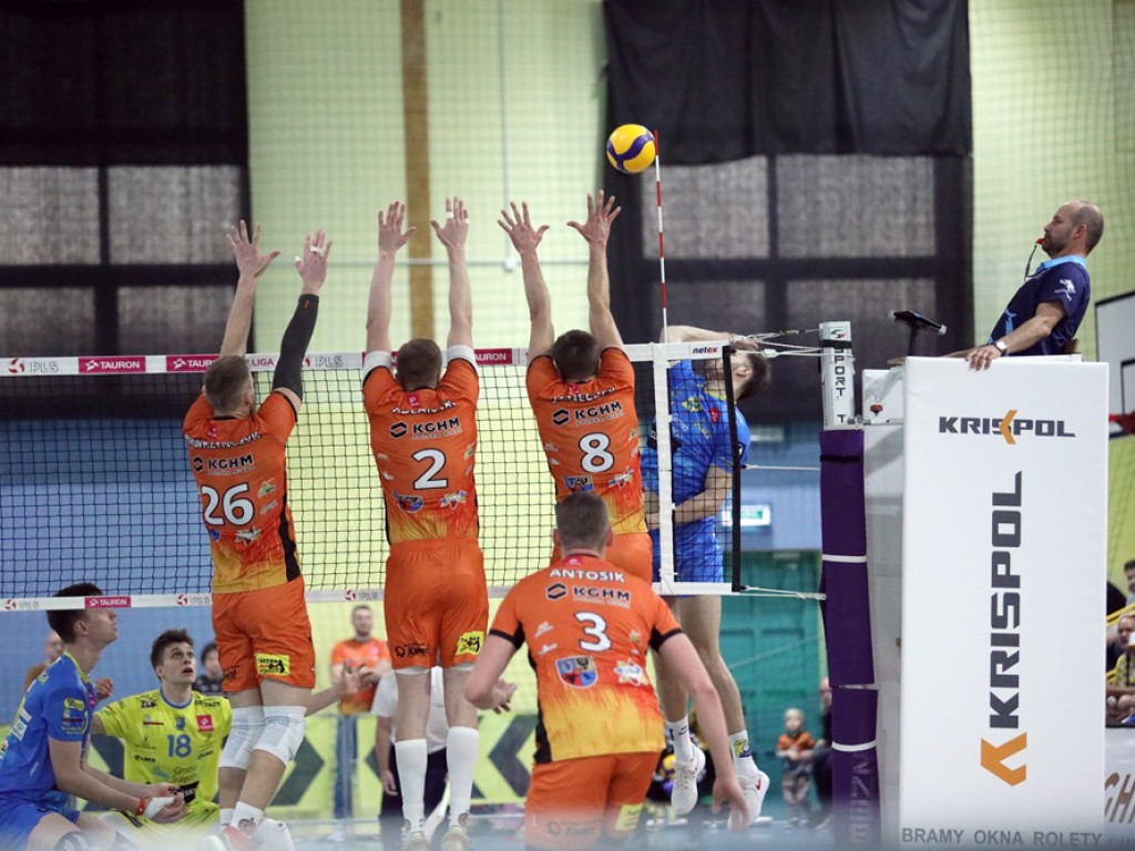 Nokaut! Chrobry pokonał Olimpię! Co za gra, co za doping [ZDJĘCIA]