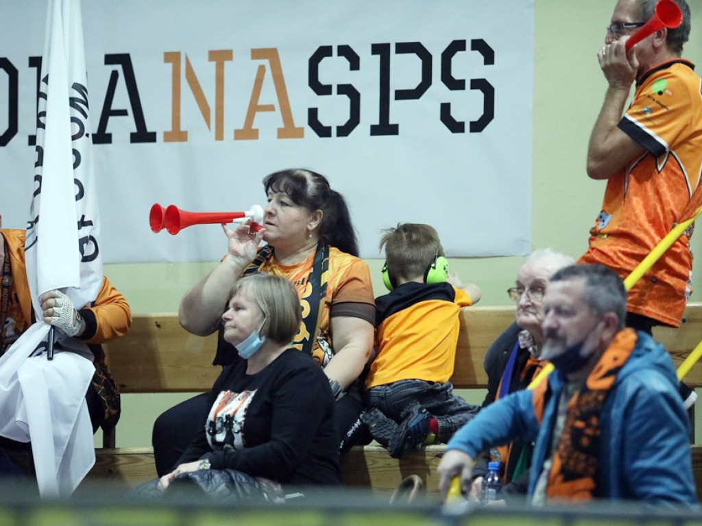 Nokaut! Chrobry pokonał Olimpię! Co za gra, co za doping [ZDJĘCIA]