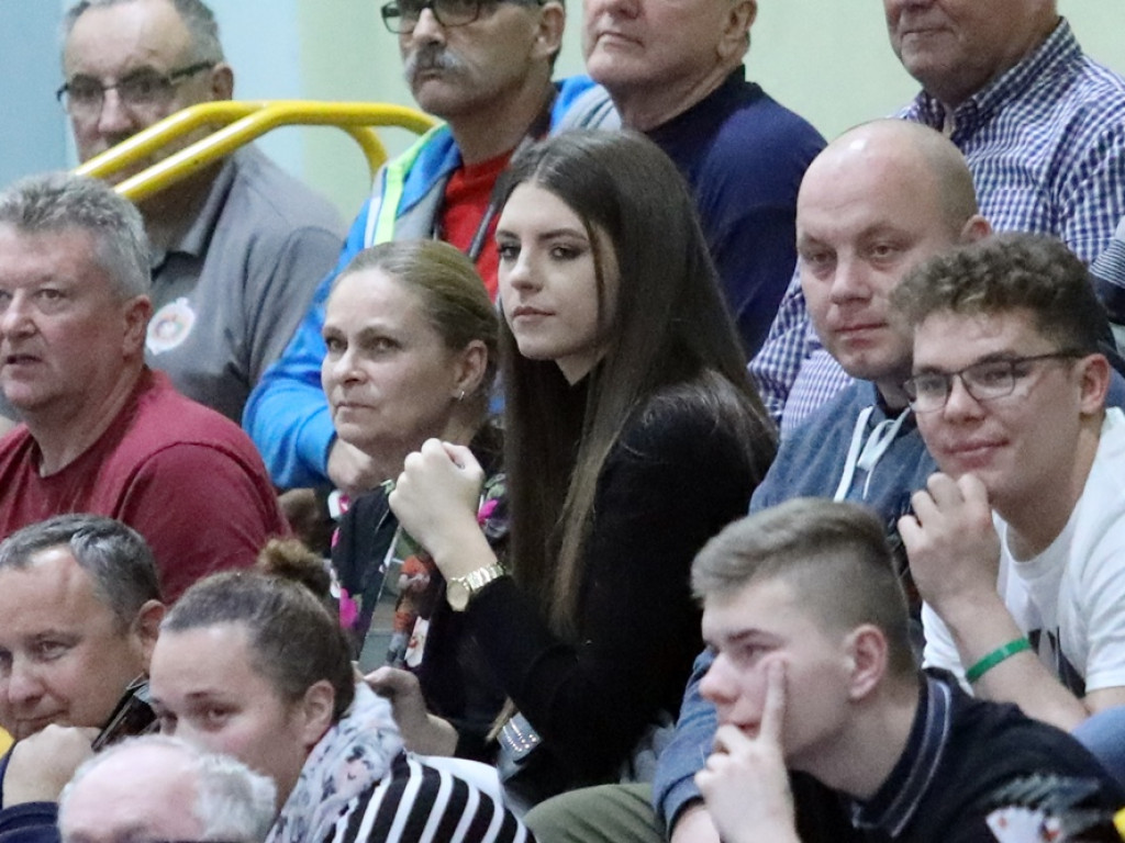 Nokaut! Chrobry pokonał Olimpię! Co za gra, co za doping [ZDJĘCIA]