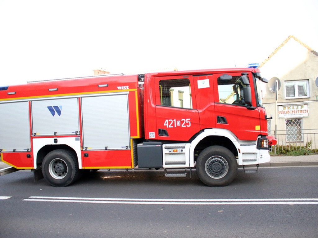 Wypadek na DK 12! Dwie osoby w szpitalu. Toyotą jechały też małe dzieci [ZDJĘCIA]