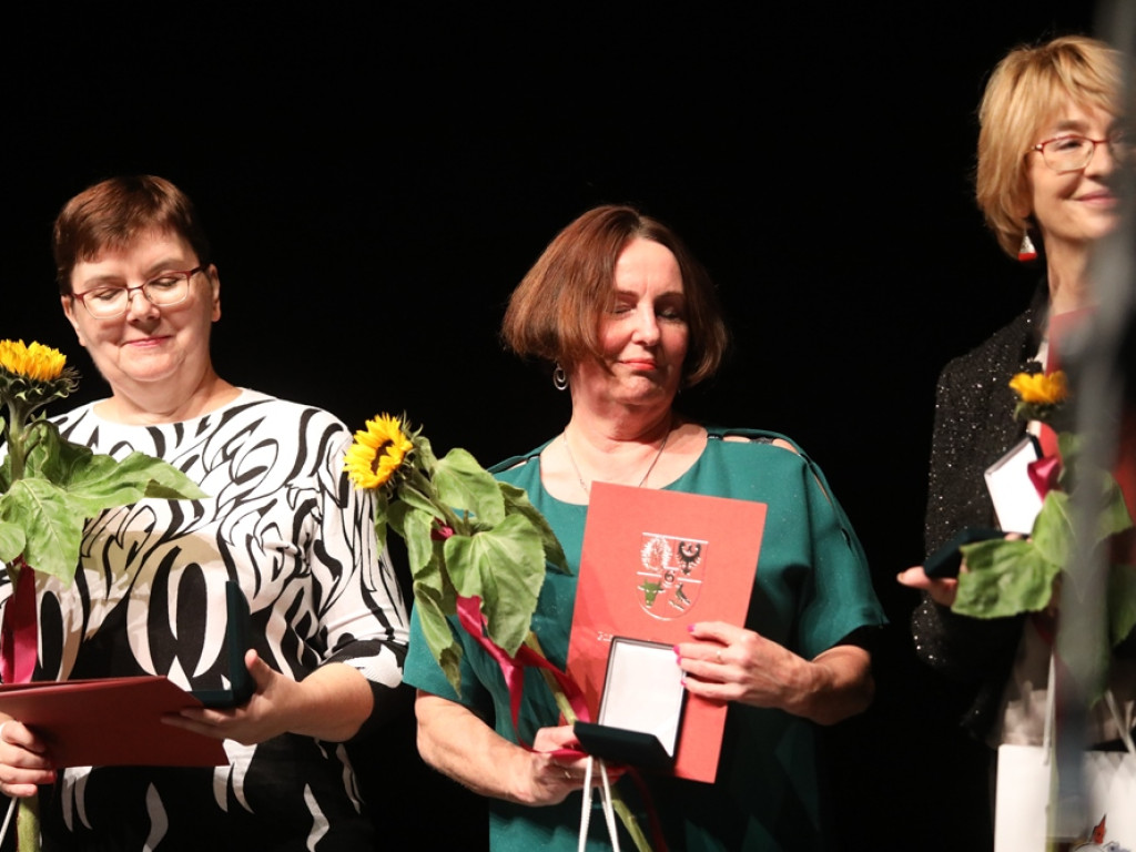 Medal i wyróżnienia! Nauczyciele świętują, choć mają wiele zmartwień [ZDJĘCIA]