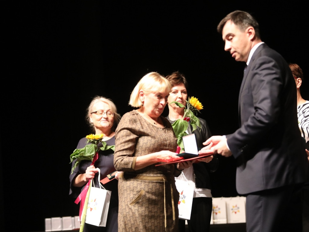 Medal i wyróżnienia! Nauczyciele świętują, choć mają wiele zmartwień [ZDJĘCIA]