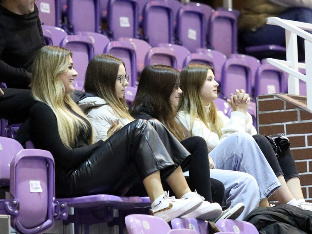 Świetny mecz juniorów Chrobrego! Wygrana po zaciętej walce [ZDJĘCIA]