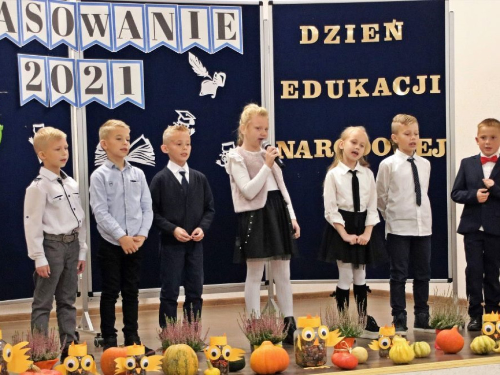 Pierwszoklasiści już po pasowaniu! Dla nich była to ważna uroczystość [ZDJĘCIA]