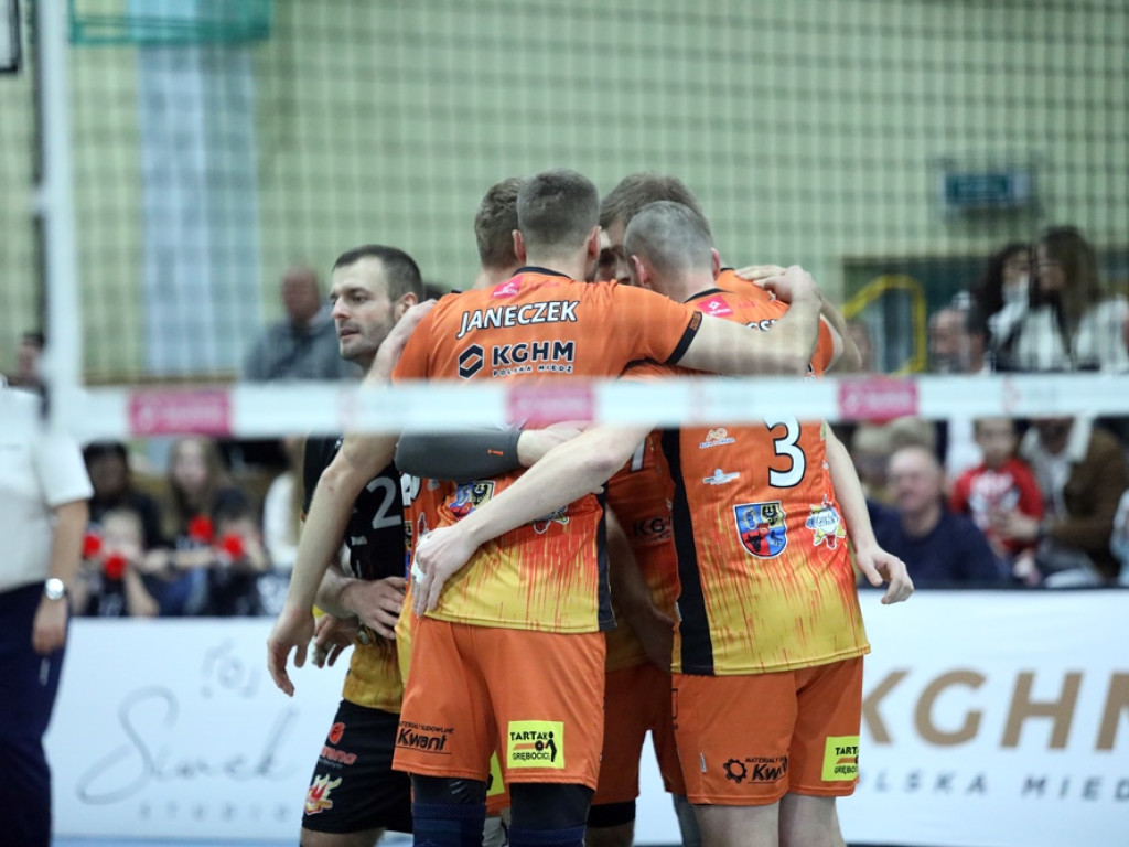 Przegrana w trzech setach przed własną publicznością [ZDJĘCIA]