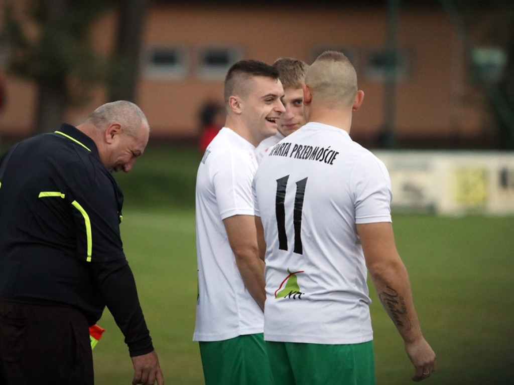 Sparta Przedmoście zagrała tak jak chciała i pewnie pokonała Perłę Potoczek [ZDJĘCIA]