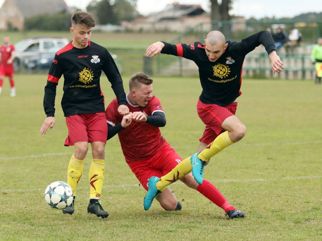 Nic nie zapowiadało takiej męczarni Płomienia Radwanice [ZDJĘCIA]