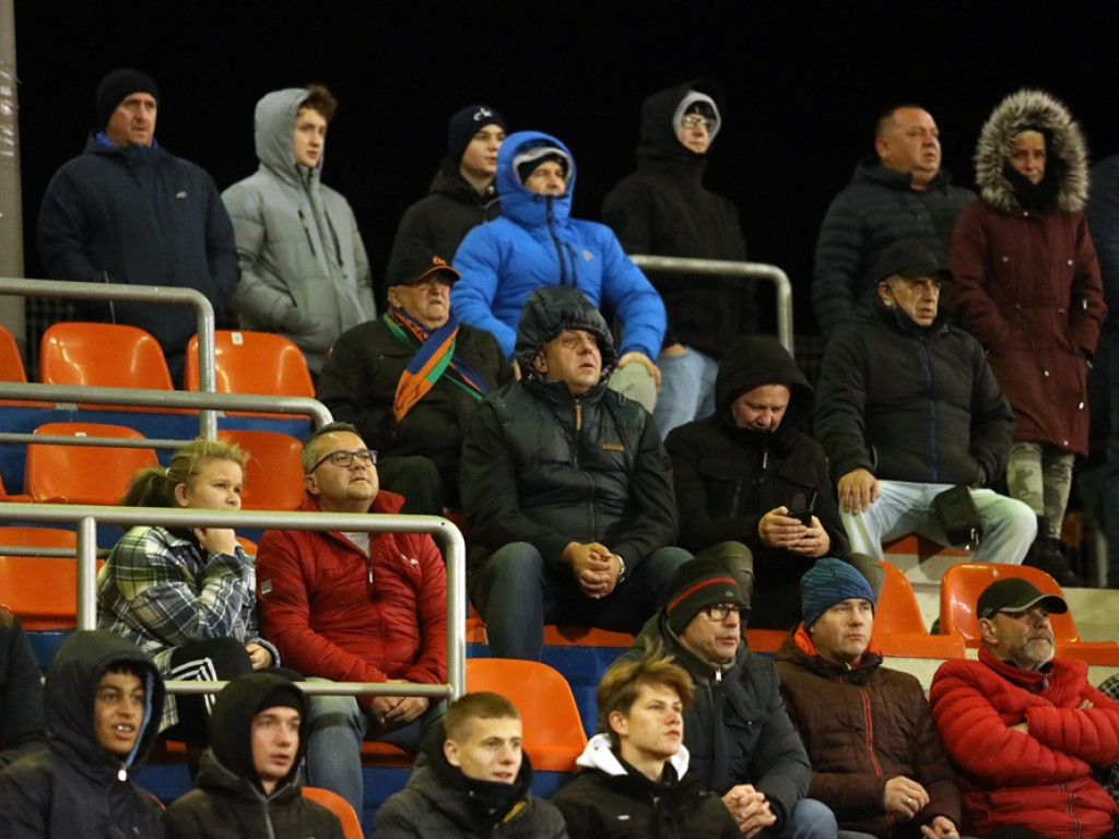 Derby na remis. Chrobry podzielił się punktami z Miedzią [ZDJĘCIA]