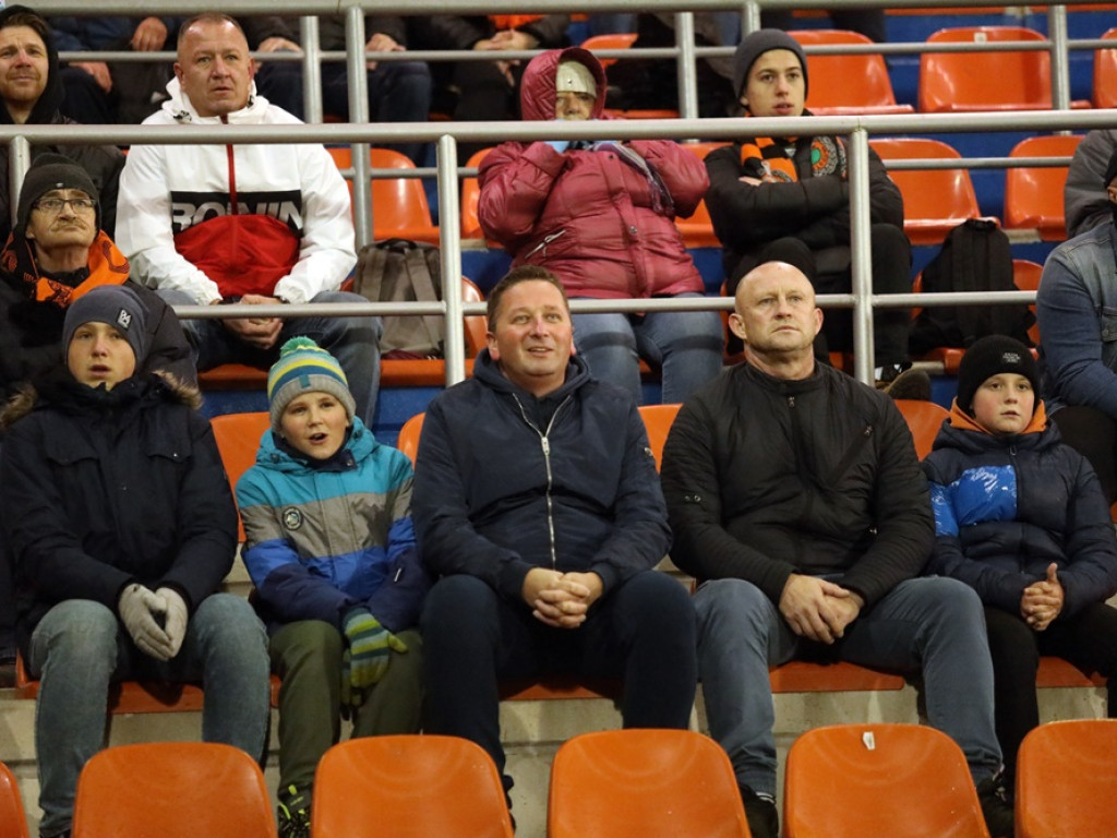 Derby na remis. Chrobry podzielił się punktami z Miedzią [ZDJĘCIA]