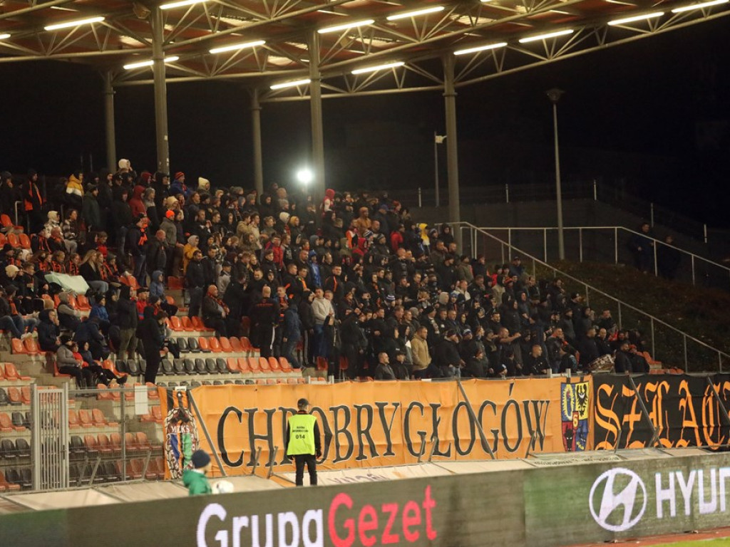 Derby na remis. Chrobry podzielił się punktami z Miedzią [ZDJĘCIA]