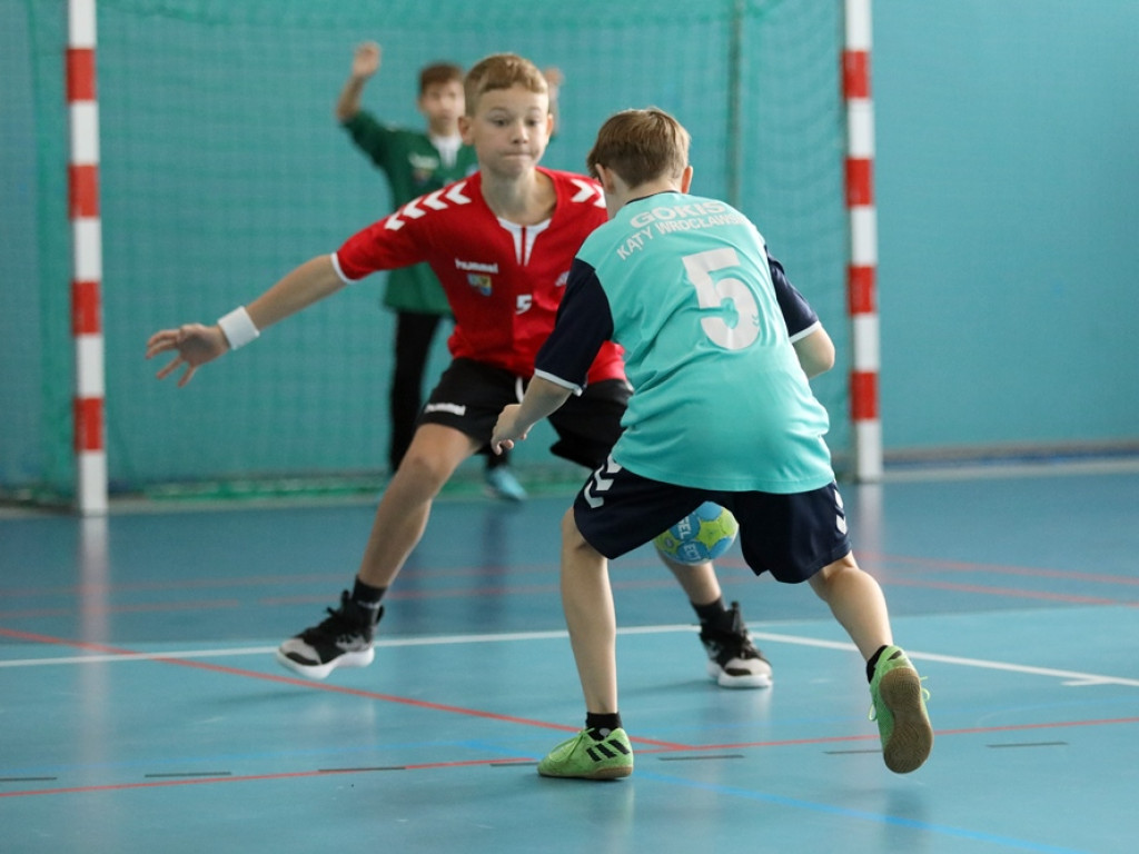 To był ich pierwszy turniej! Dzieci Chrobrego zagrały przed własną publicznością [ZDJĘCIA]