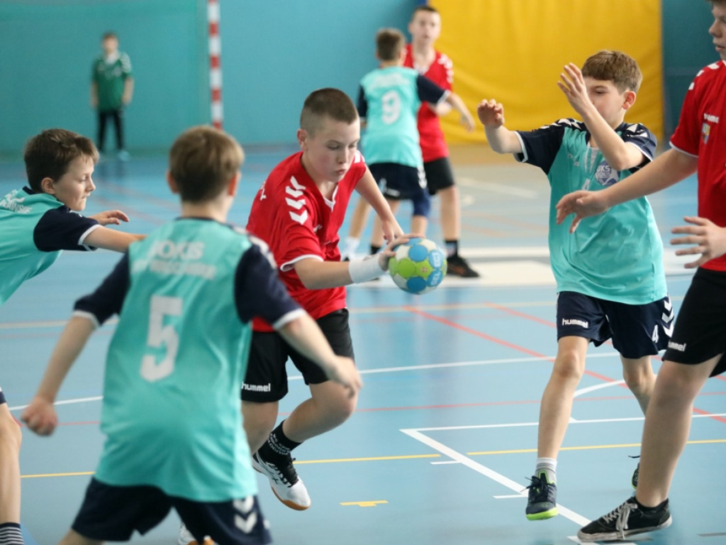 To był ich pierwszy turniej! Dzieci Chrobrego zagrały przed własną publicznością [ZDJĘCIA]