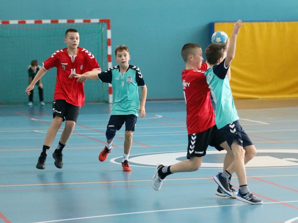 To był ich pierwszy turniej! Dzieci Chrobrego zagrały przed własną publicznością [ZDJĘCIA]