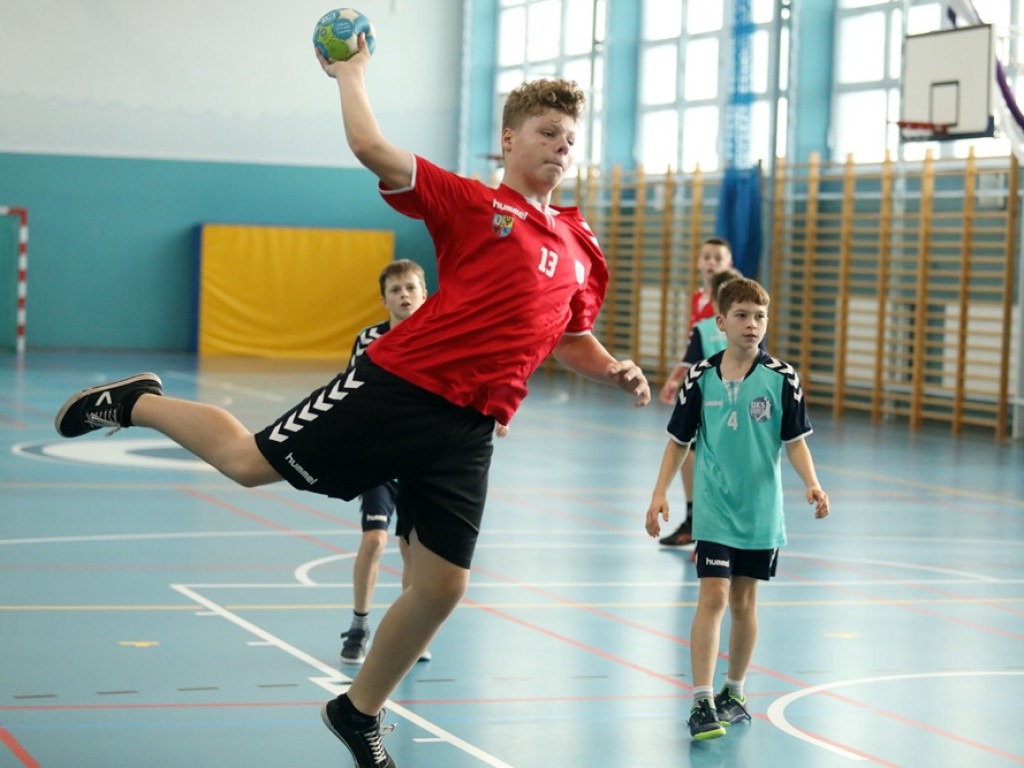 To był ich pierwszy turniej! Dzieci Chrobrego zagrały przed własną publicznością [ZDJĘCIA]