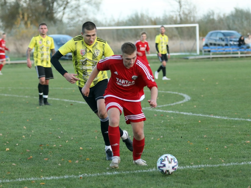 Z pięściami na sędziego! Skandal podczas meczu w Serbach [ZDJĘCIA]