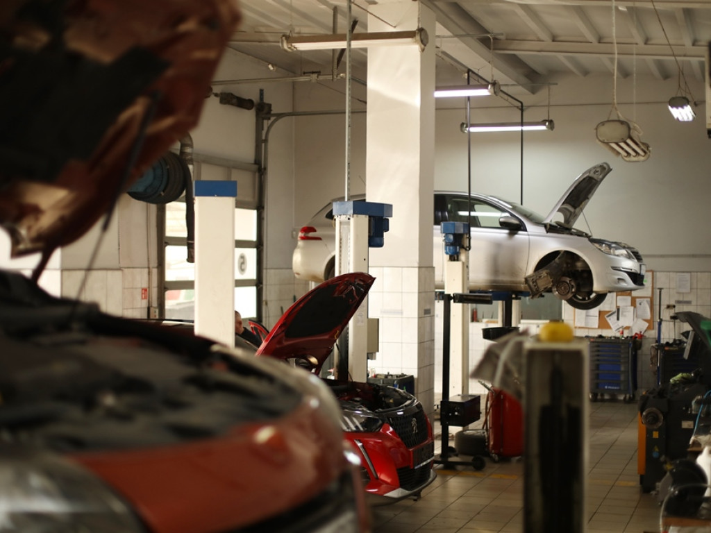 U nas naprawisz każde auto. Mamy 30-letnie doświadczenie na rynku