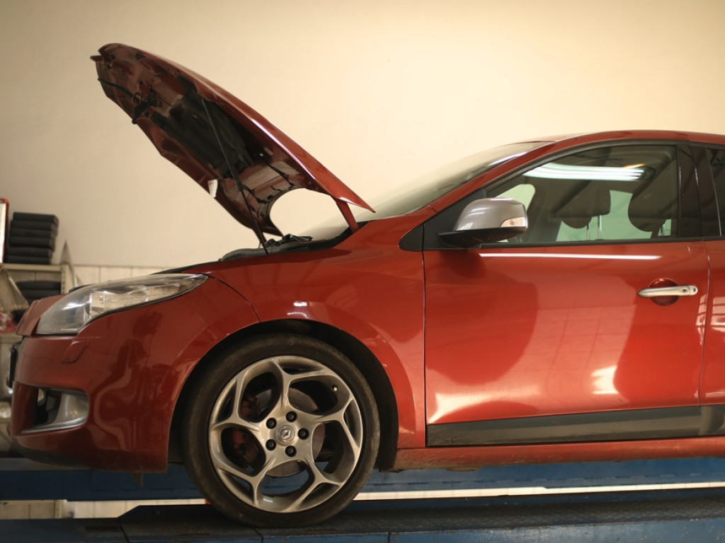 U nas naprawisz każde auto. Mamy 30-letnie doświadczenie na rynku