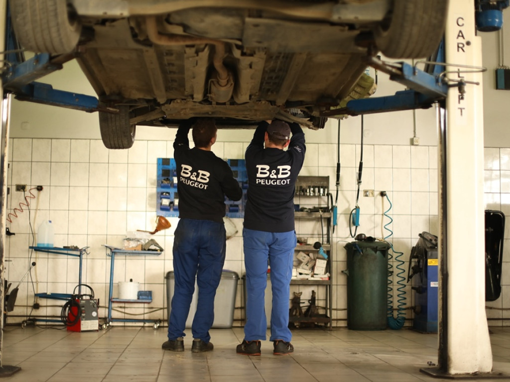 U nas naprawisz każde auto. Mamy 30-letnie doświadczenie na rynku