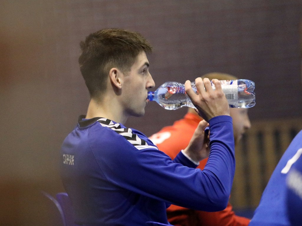 Julian Reszczyński rzucił aż 16 bramek! Juniorzy Chrobrego rozbili rywali