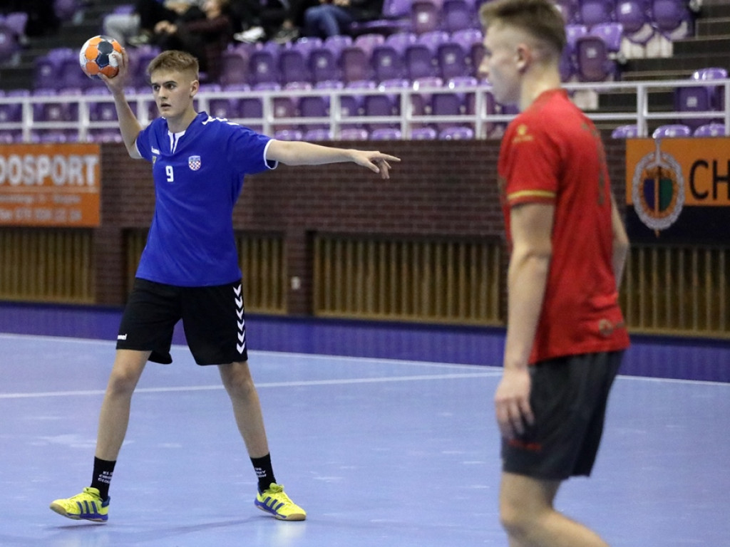 Julian Reszczyński rzucił aż 16 bramek! Juniorzy Chrobrego rozbili rywali