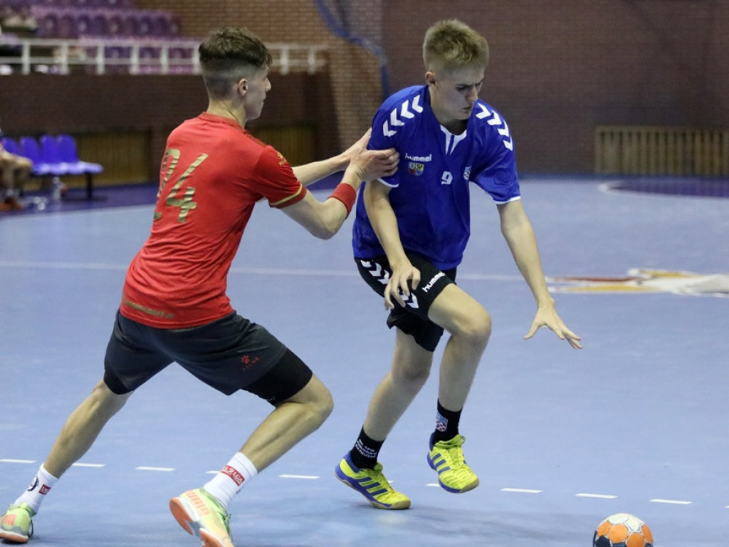 Julian Reszczyński rzucił aż 16 bramek! Juniorzy Chrobrego rozbili rywali