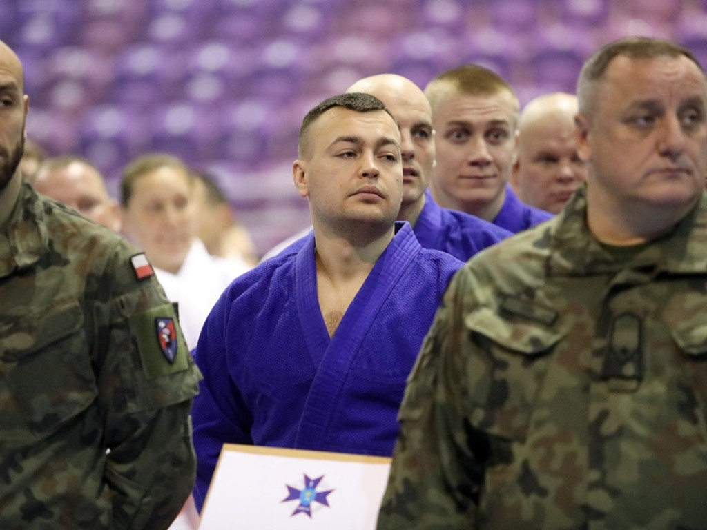 Wojskowi na macie. W Głogowie trwają duże zawody w judo [ZDJĘCIA]
