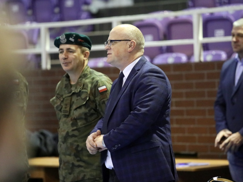 Wojskowi na macie. W Głogowie trwają duże zawody w judo [ZDJĘCIA]