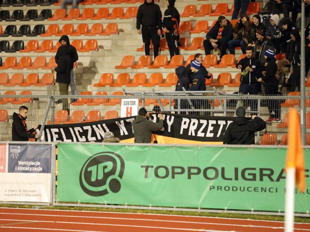 Chrobry przerwał serię meczów bez zwycięstwa. Pokonał Sandecję [ZDJĘCIA]