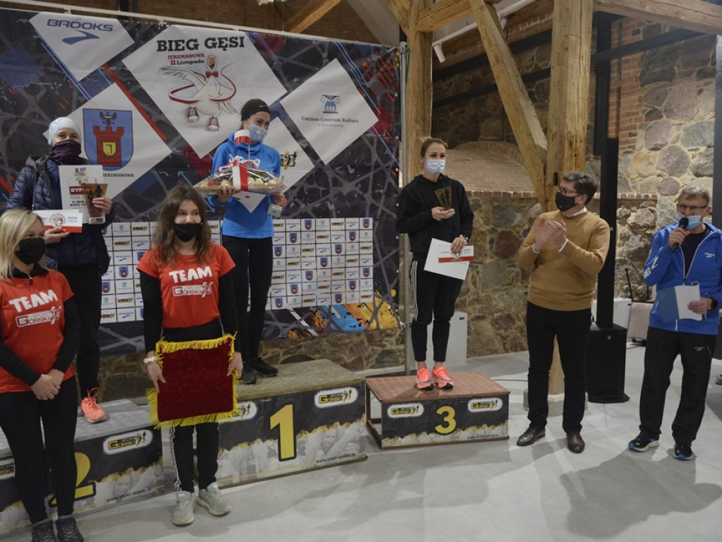 Patriotycznie, sportowo i kulinarnie! To był już X Bieg Gęsi [ZDJĘCIA]