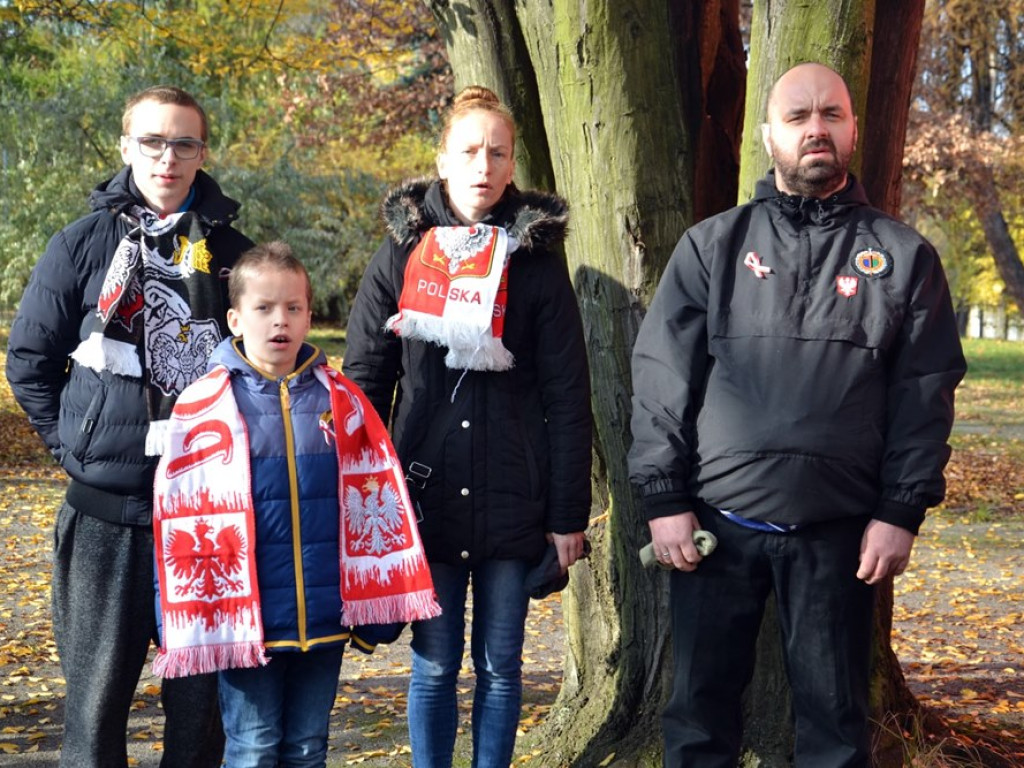 Stowarzyszenie Patriotyczny Głogów: odśpiewali wspólnie hymn i modlili się w intencji ojczyzny [ZDJĘCIA]