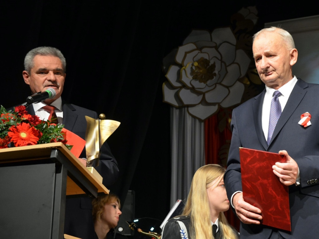 Wręczyli tytuł Honorowego Obywatela Gminy Grębocice Hubertowi Kustoszowi [ZDJĘCIA]