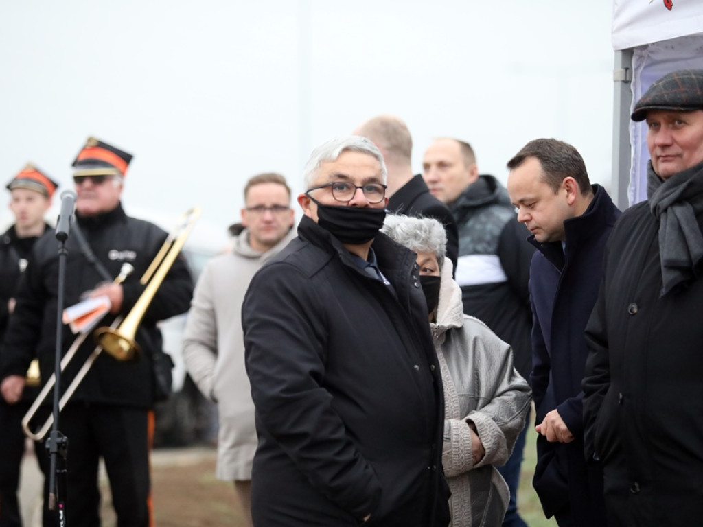 Na rondzie zagrała nawet Zakładowa Orkiestra Dęta Huty Miedzi Głogów [ZDJĘCIA]