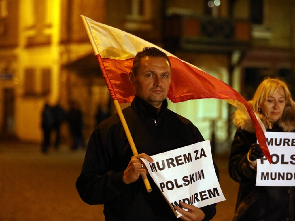 Solidarni ze służbami mundurowymi. 