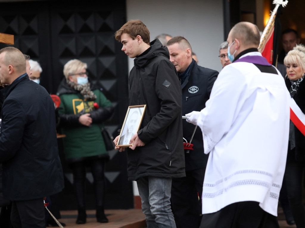 Byli bliscy i przyjaciele. A ksiądz zdradził o co Damian Piątek poprosił go przed śmiercią [ZDJĘCIA]