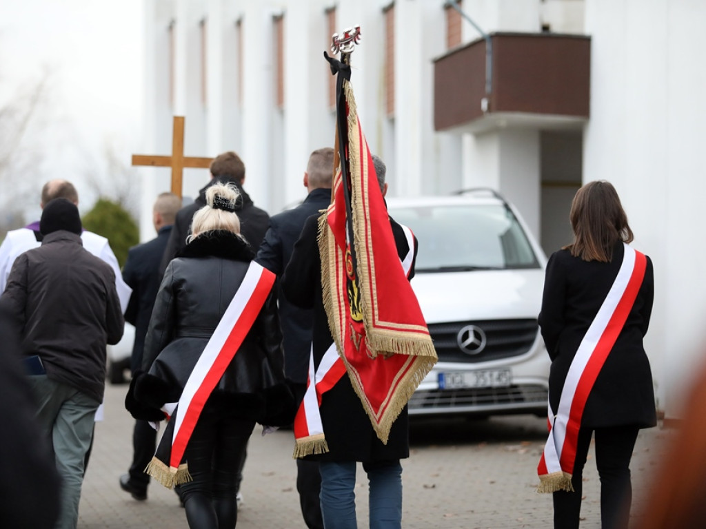Byli bliscy i przyjaciele. A ksiądz zdradził o co Damian Piątek poprosił go przed śmiercią [ZDJĘCIA]