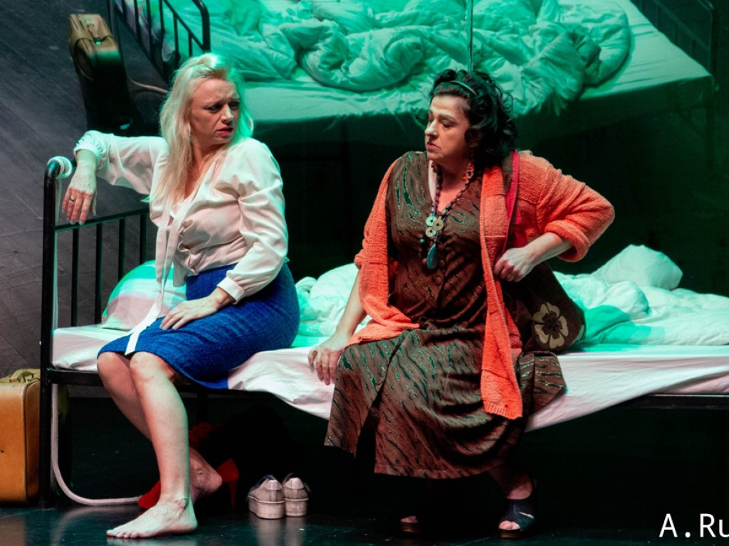 Drugie urodziny teatru. Widownia wypełniła się niemal po brzegi [ZDJĘCIA]