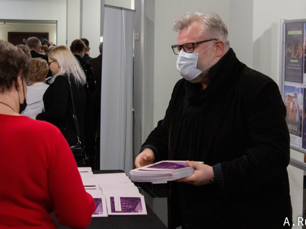 Drugie urodziny teatru. Widownia wypełniła się niemal po brzegi [ZDJĘCIA]