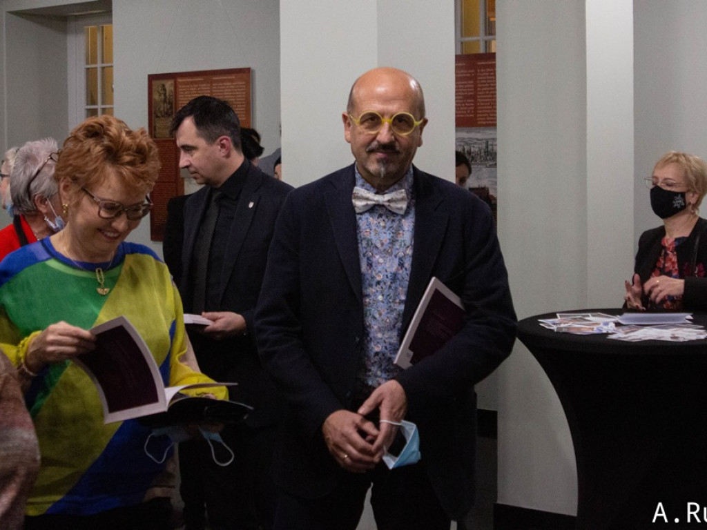 Drugie urodziny teatru. Widownia wypełniła się niemal po brzegi [ZDJĘCIA]