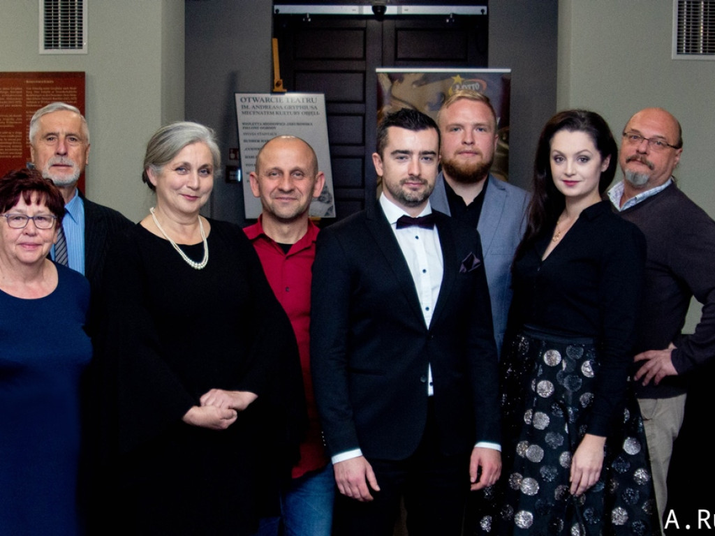 Drugie urodziny teatru. Widownia wypełniła się niemal po brzegi [ZDJĘCIA]