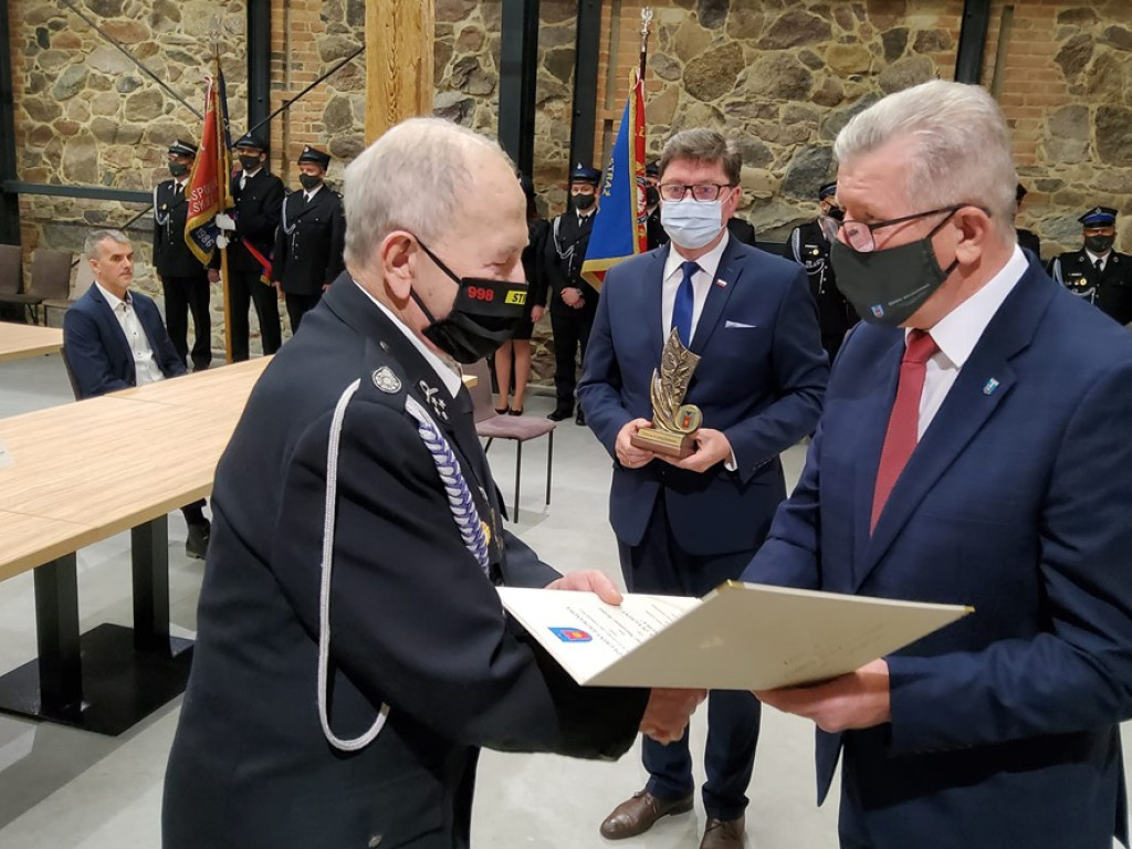 Zasłużeni dla gminy Jerzmanowa otrzymali wyróżnienia [ZDJĘCIA]