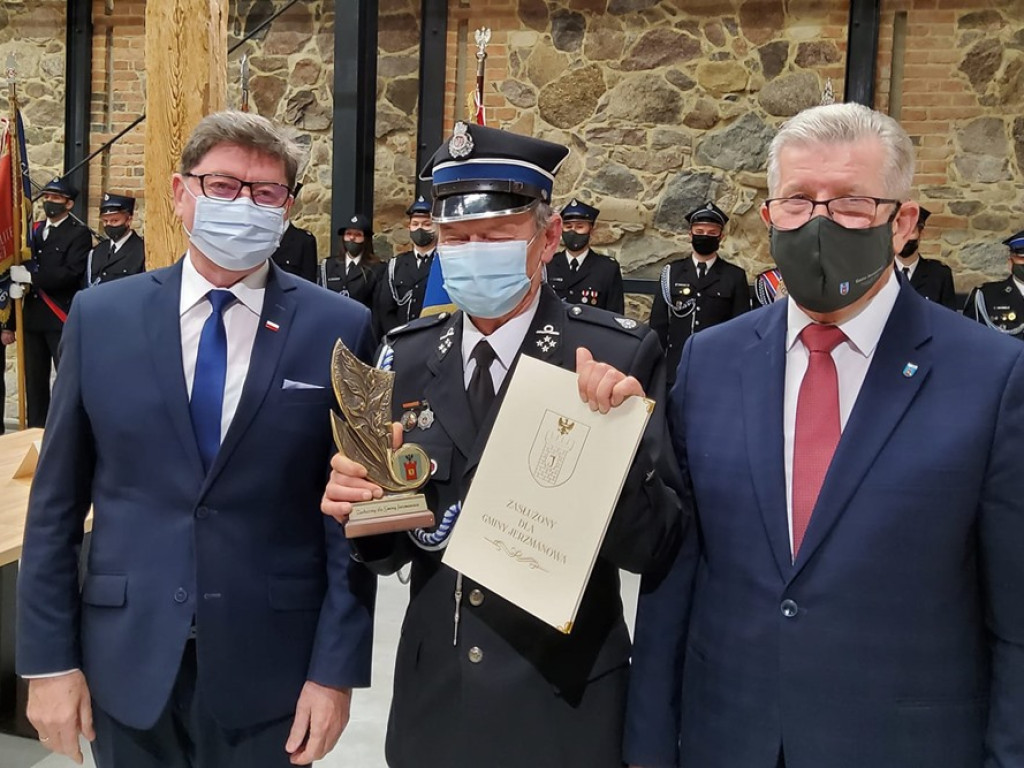 Zasłużeni dla gminy Jerzmanowa otrzymali wyróżnienia [ZDJĘCIA]