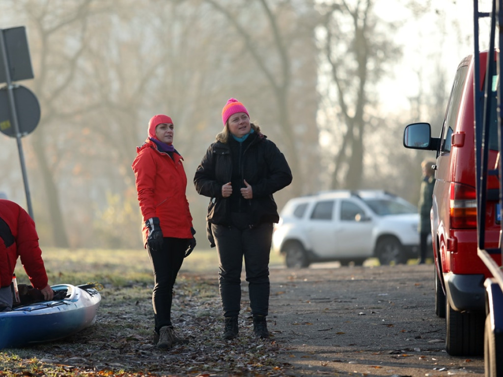 Pogoda im dopisała. Kontynuują tradycję tego kajakarskiego spływu [ZDJĘCIA]