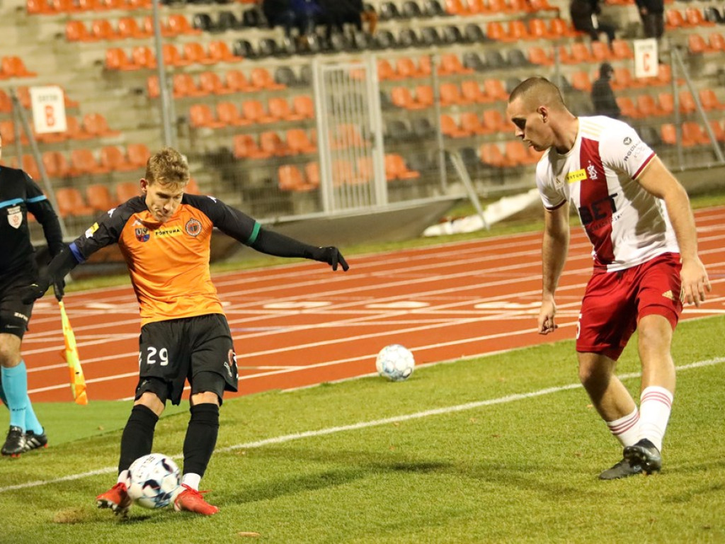 Piła gol! Chrobry pokonał ŁKS i zbliżył się do czołówki Fortuny 1 Ligi [ZDJĘCIA]